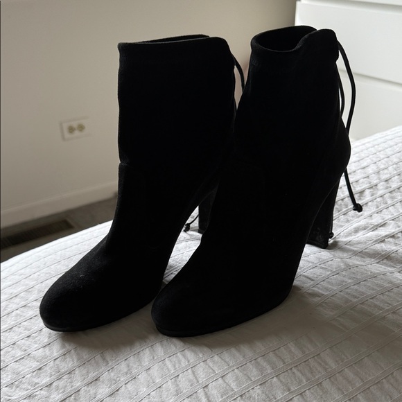 Stuart Weitzman, Elegant Black Women's Ankle Boots - Picture 1 of 4